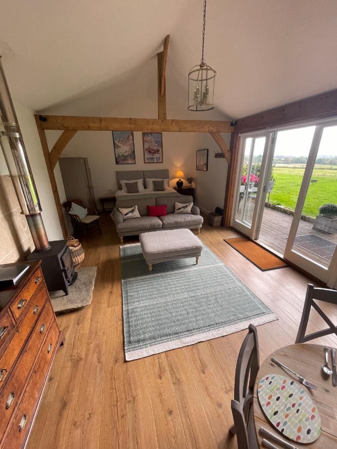 Stunning Cabin With Incredible Views Near Goodwood Rogate Exterior foto