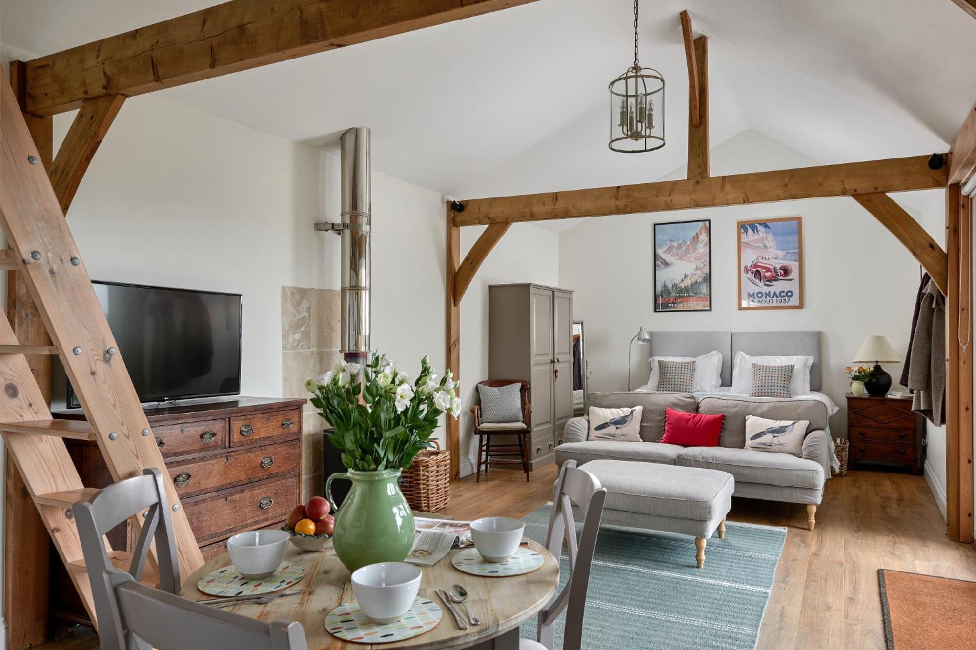 Stunning Cabin With Incredible Views Near Goodwood Rogate Exterior foto