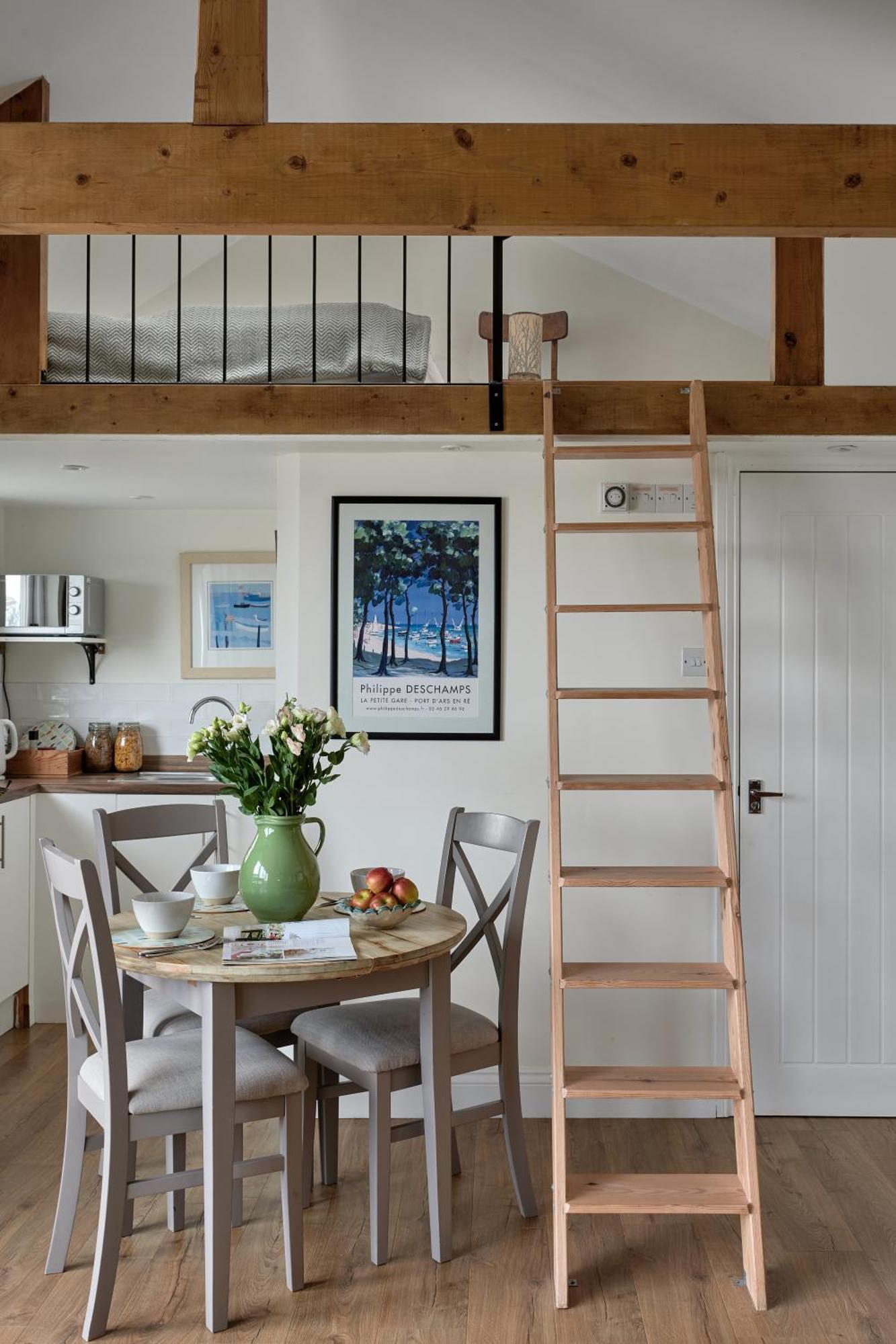 Stunning Cabin With Incredible Views Near Goodwood Rogate Exterior foto