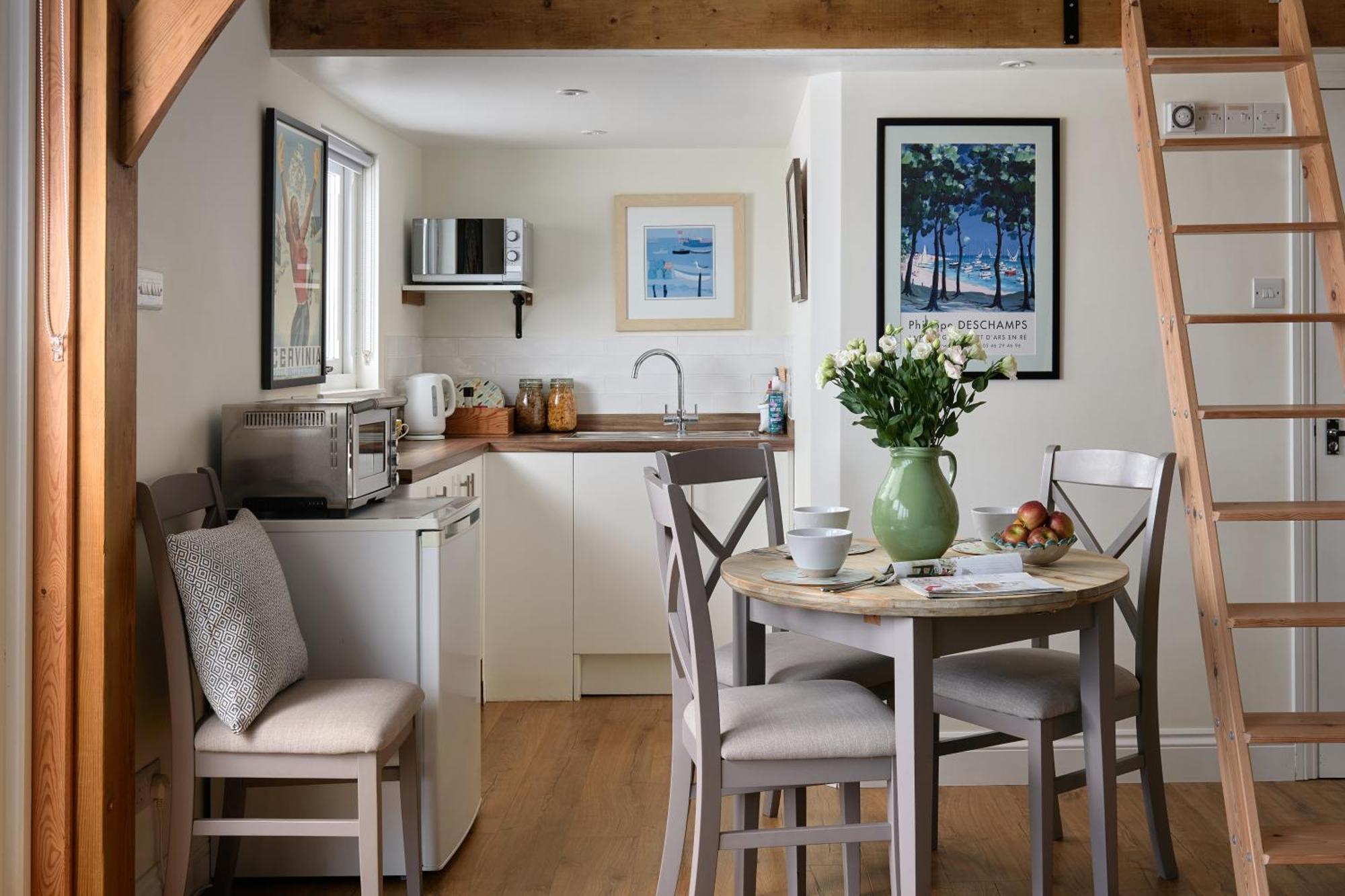 Stunning Cabin With Incredible Views Near Goodwood Rogate Exterior foto